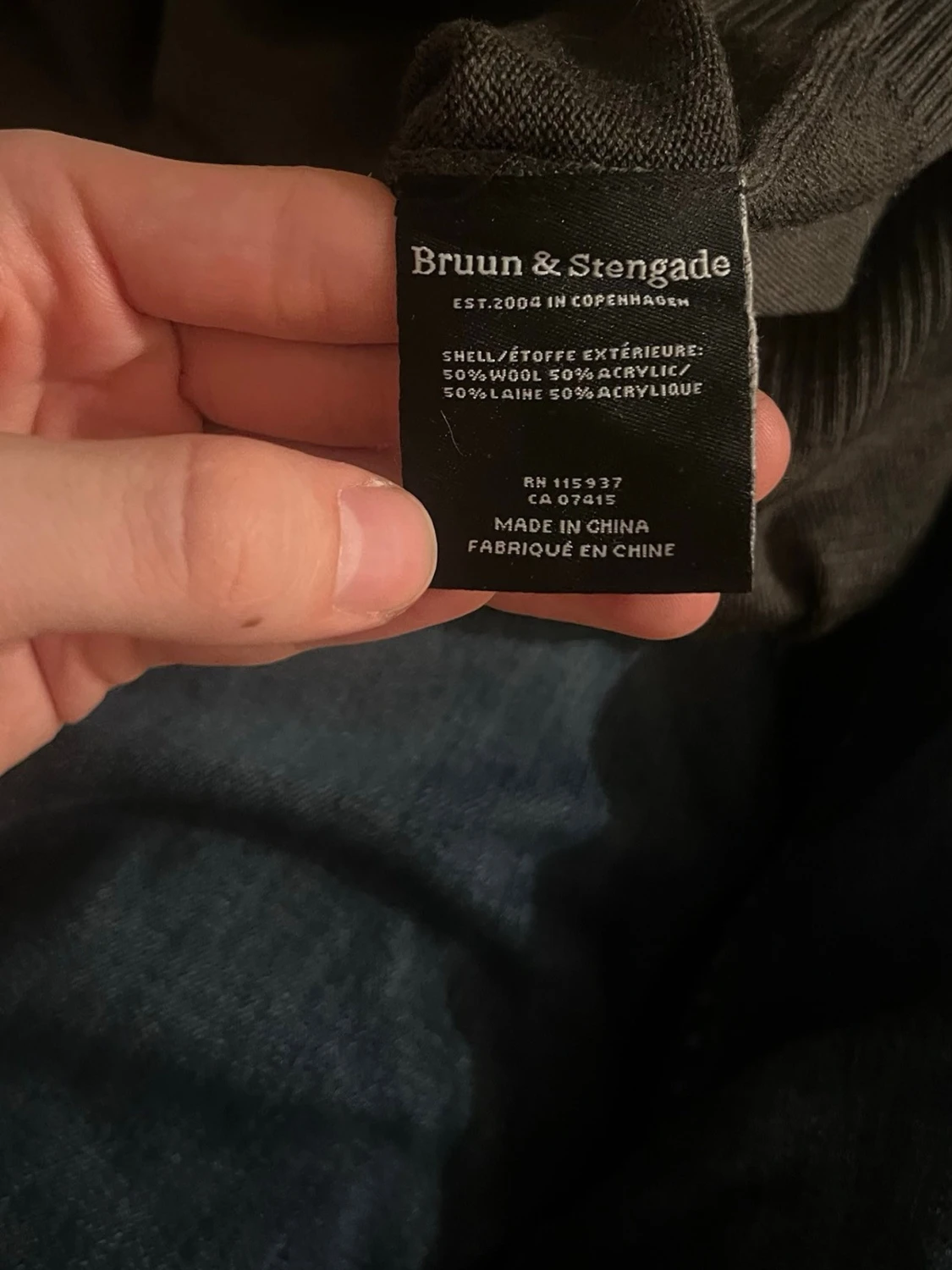 Mörkgrå stickad tröja från Bruun & Stengade - 4