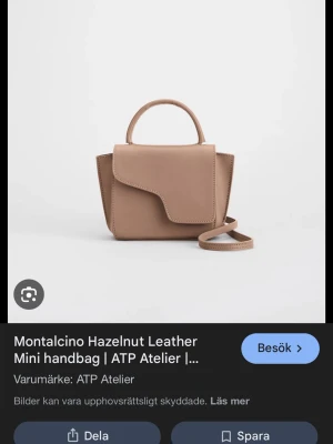 Beige handväska från ATP Atelier - Helt ny väska från ATP Atelier. Alla lappar och dustbag medföljer. Aldrig använda endast testad. Nypris: 3900   Modellen heter: Montalcino Hazelnut Leather Mini handbag