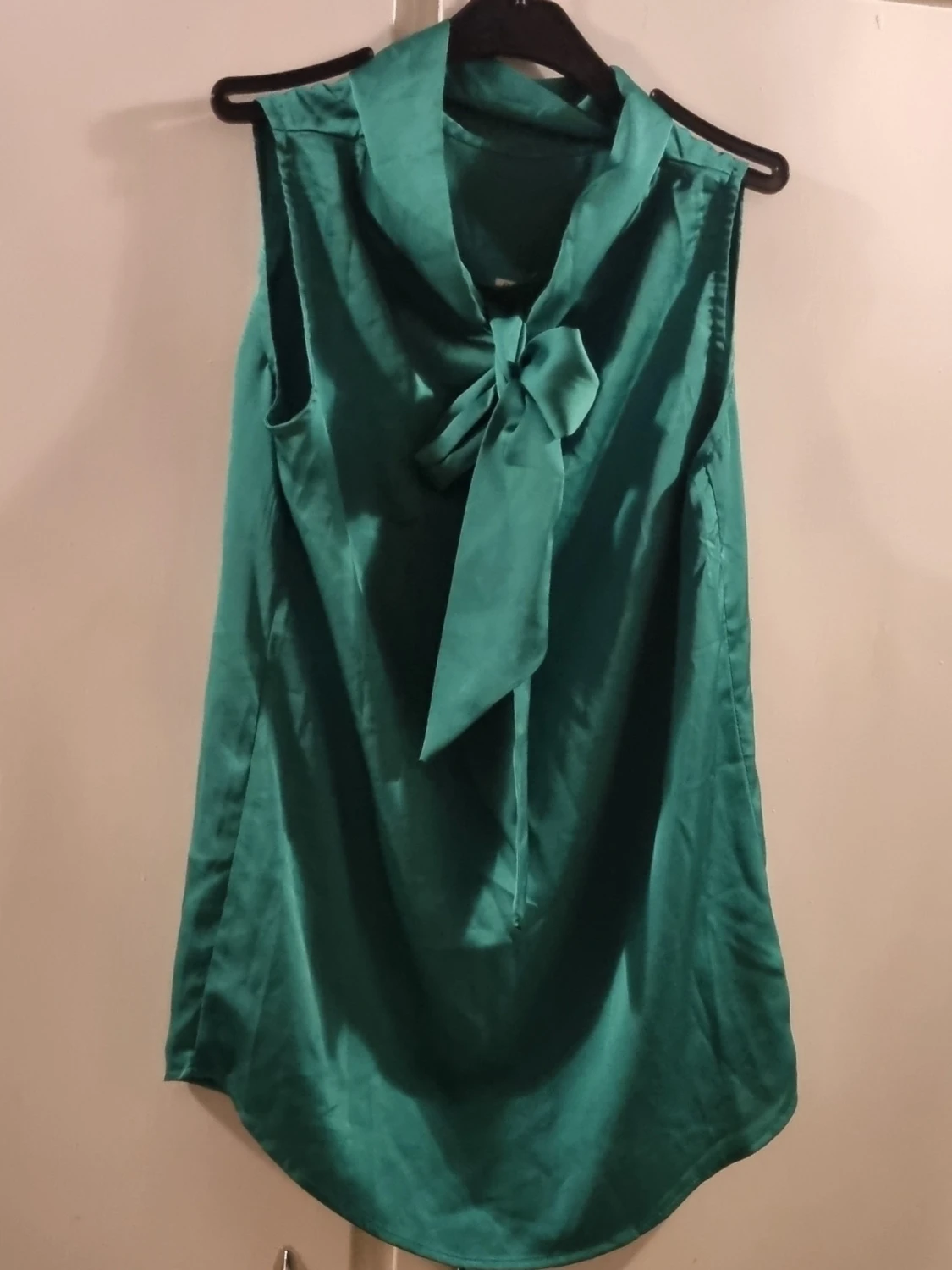 Grön armlös blus 