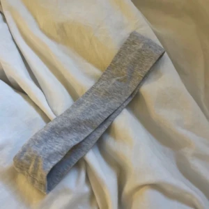 Hårband grått - Fint hårband från hm