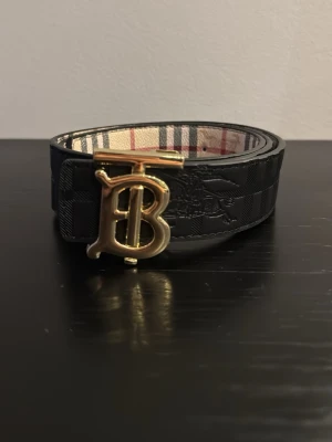 Burberry bälte  - Burberry bälte nytt skick
