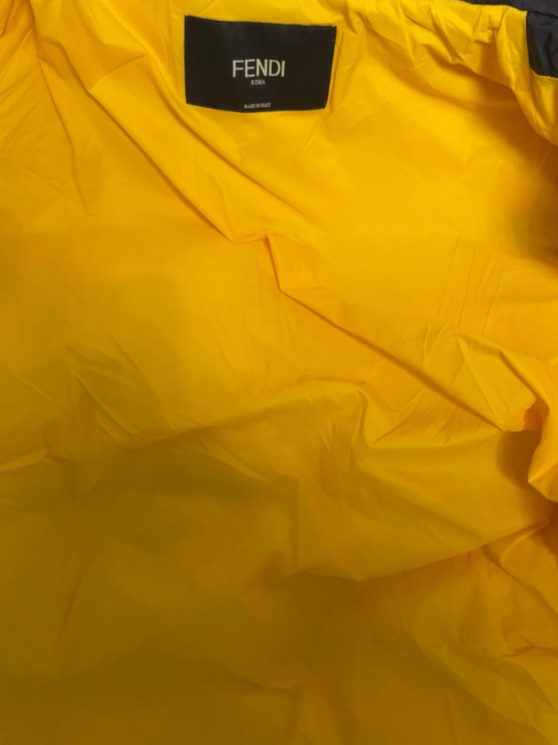 Svart pufferjacka från Fendi - 4