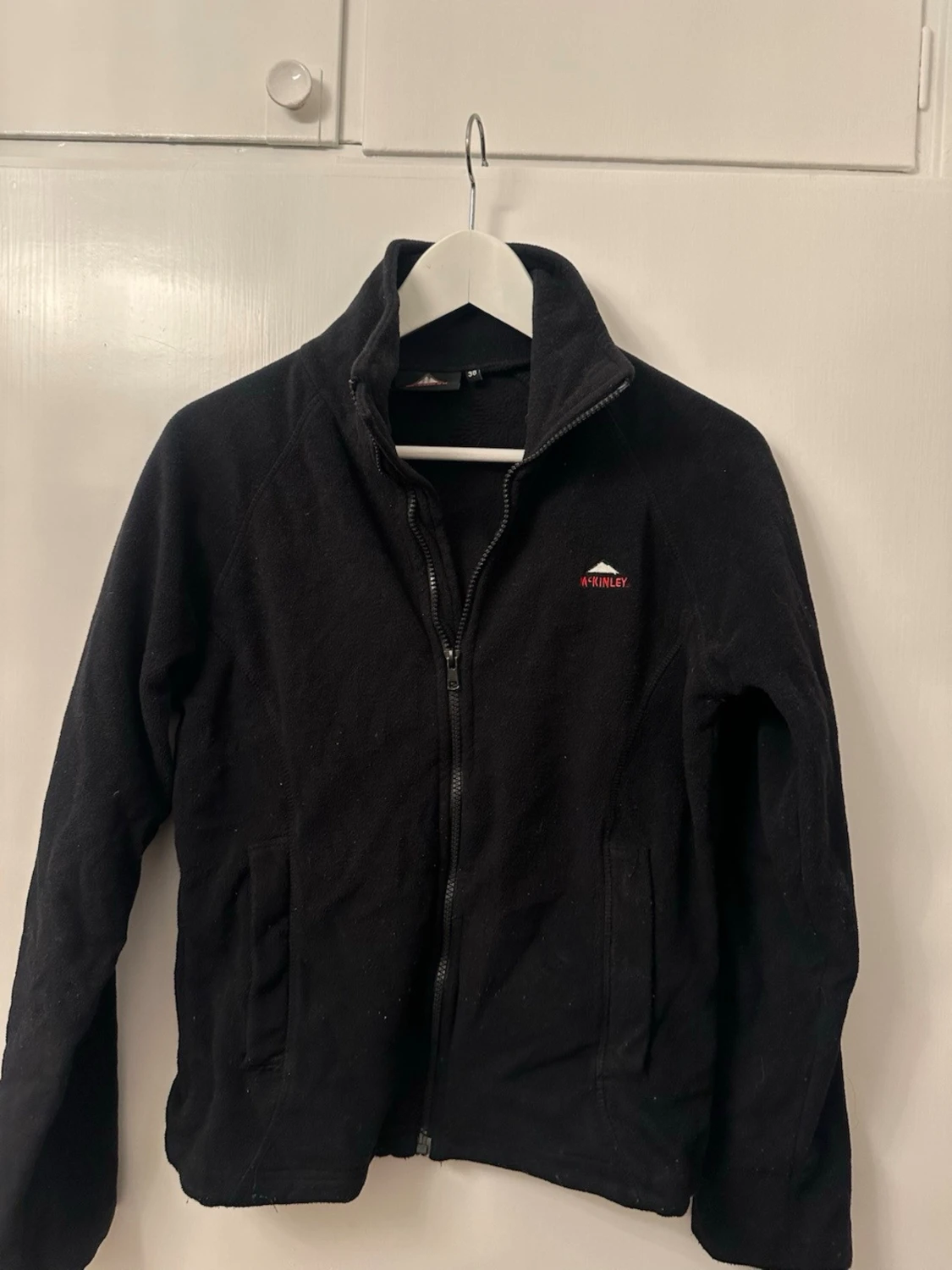 Svart fleecejacka från McKinley