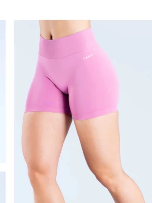 Dfyne ”Lanyi” shorts  - Dfyne Lanyi 4.5 shorts i storlek xs, säljs inte längre (mest lik färgen från dfyne’s hemsida). Använt fåtal gånger, inga synliga defekter. Nypris: 55$.