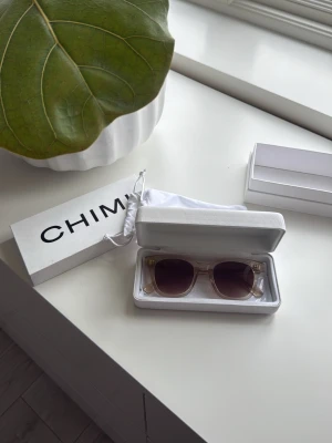 Solglasögon från Chimi - Solglasögon från Chimi i orginalförpacking, endast använda fåtal gånger🧡