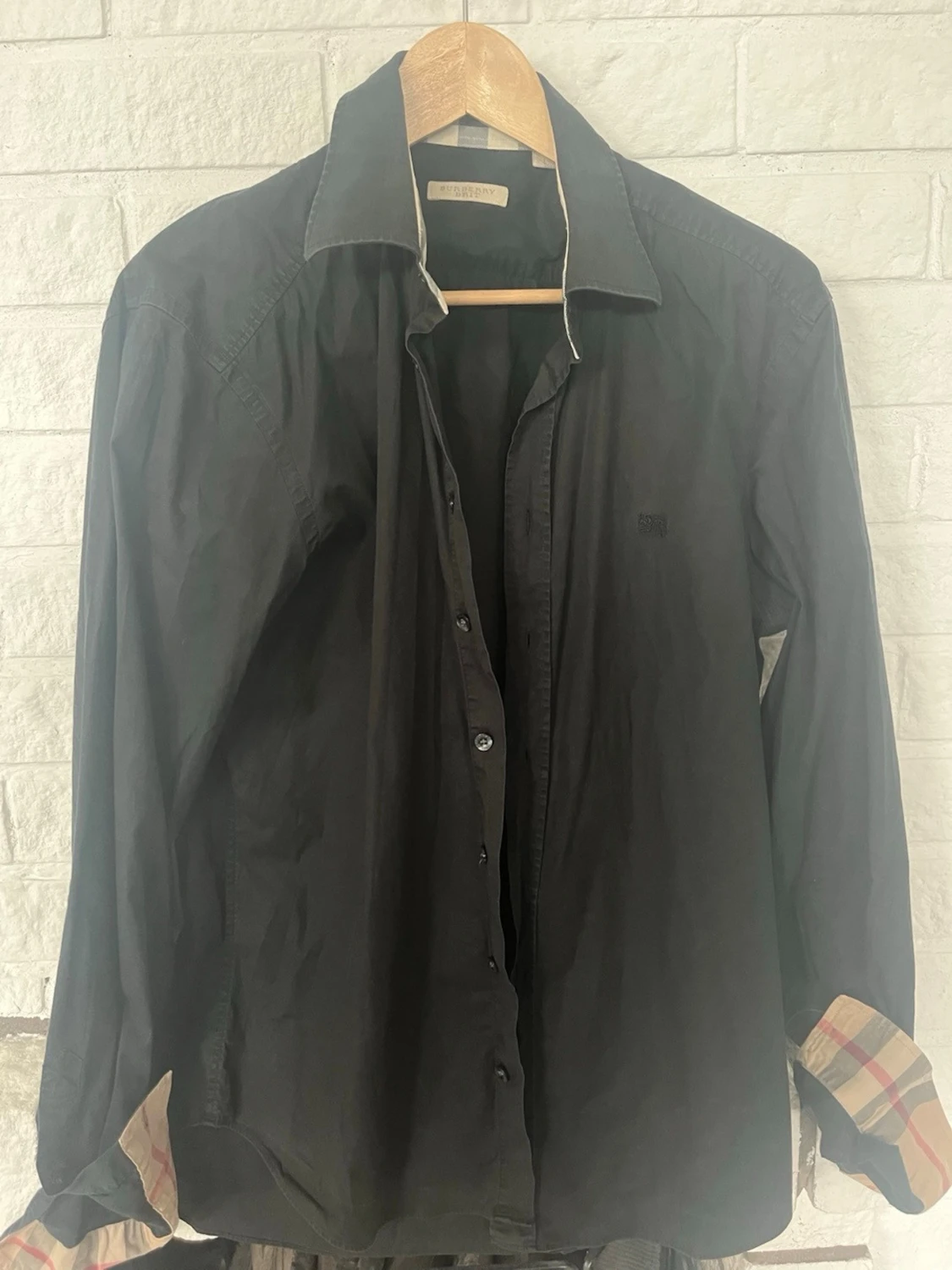 Svart skjorta från Burberry  - 1
