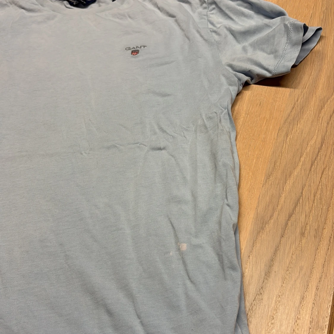 Ljusblå GANT t-shirt i bomull - 2