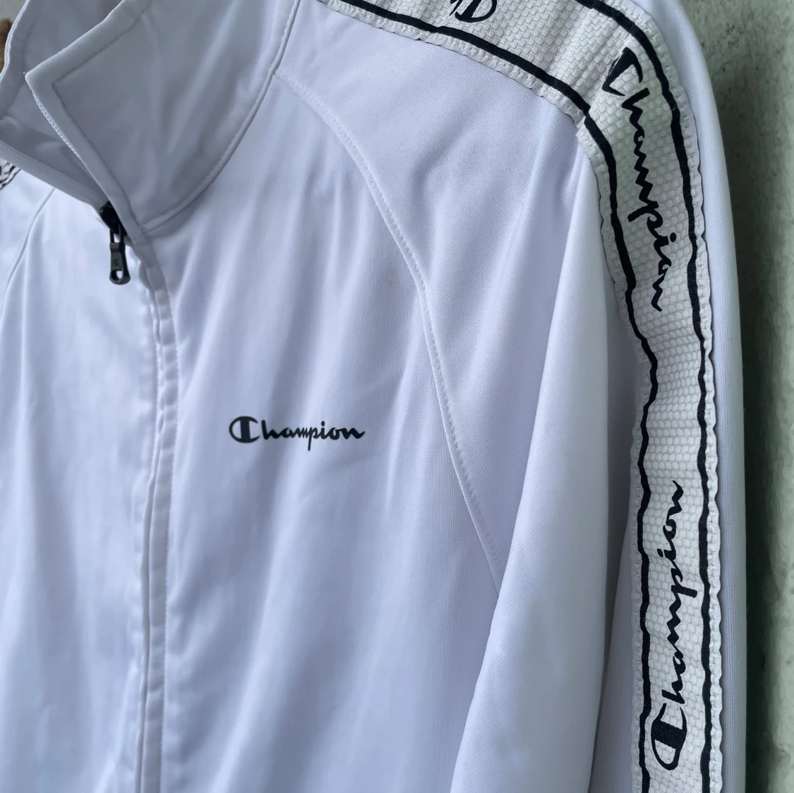 Vit vindjacka från Champion - 1