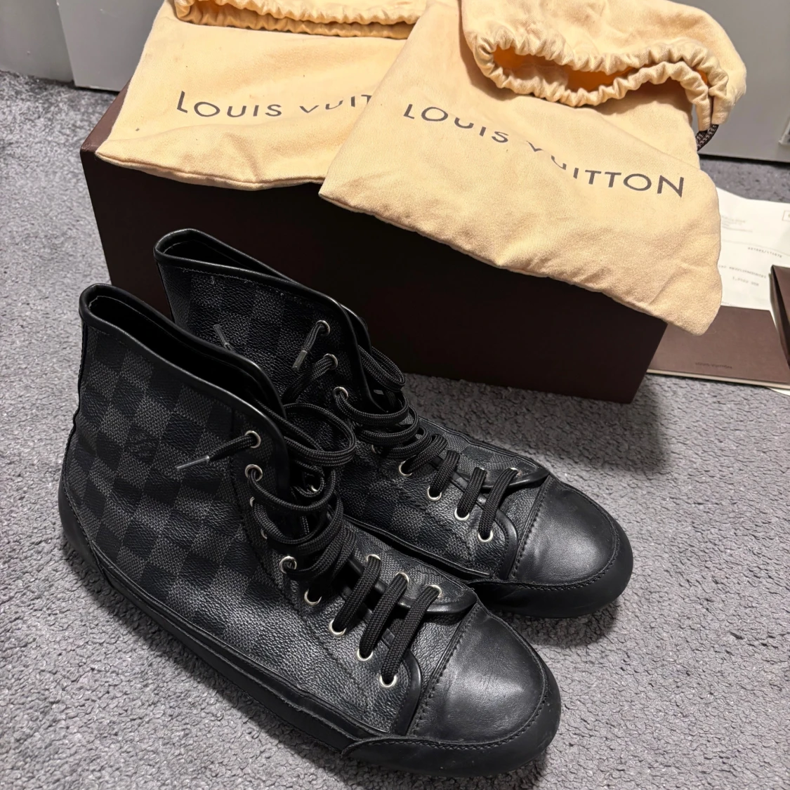 Louis Vuitton Damier - 1