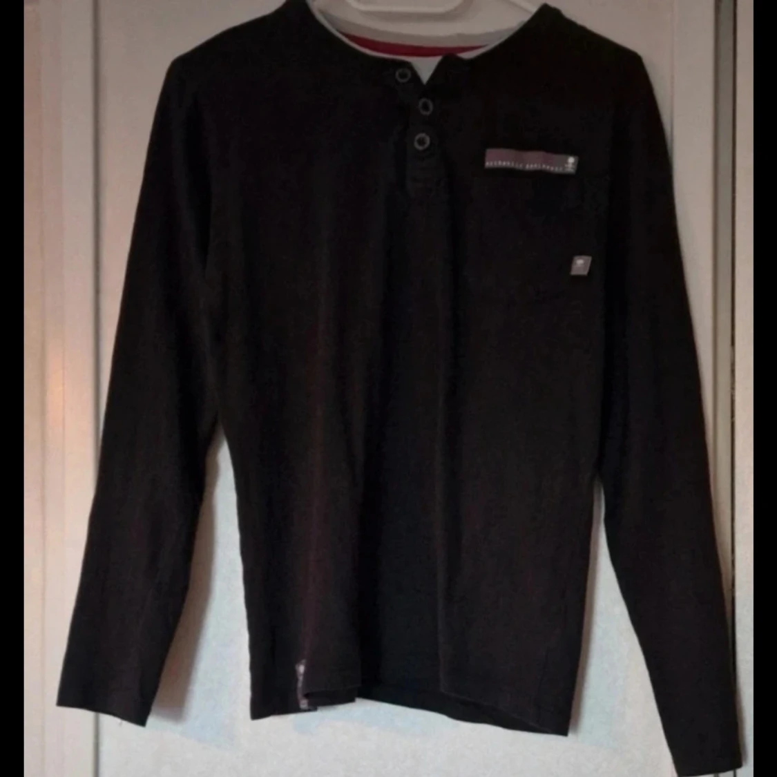 Svart långärmad tröja