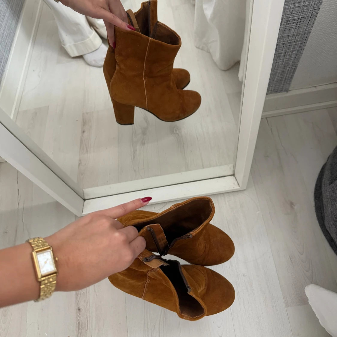 Bruna mockaboots med klack