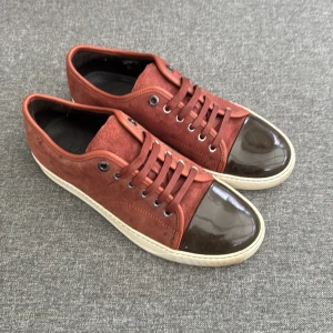 Lanvin Skor | 41 - Lanvin Dbb1 sneakers | Grymt skick | Storlek 6, passar 40-41 | Endast skorna ingår | INGA BYTEN | Fraktar spårbart eller möts upp i Täby 