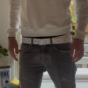 Bälte - Nyskick, längd: 110