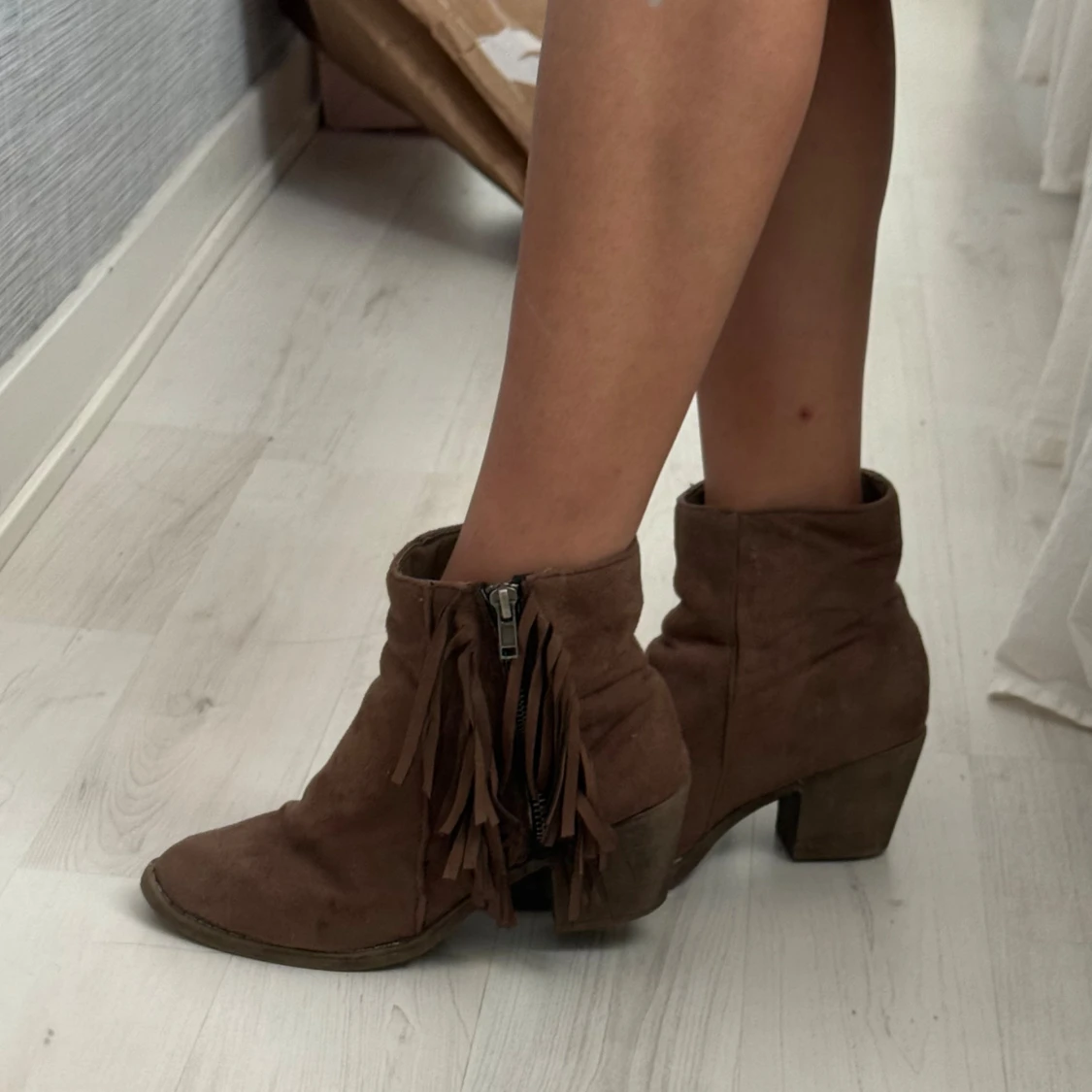 Bruna mocka boots med fransar - 3