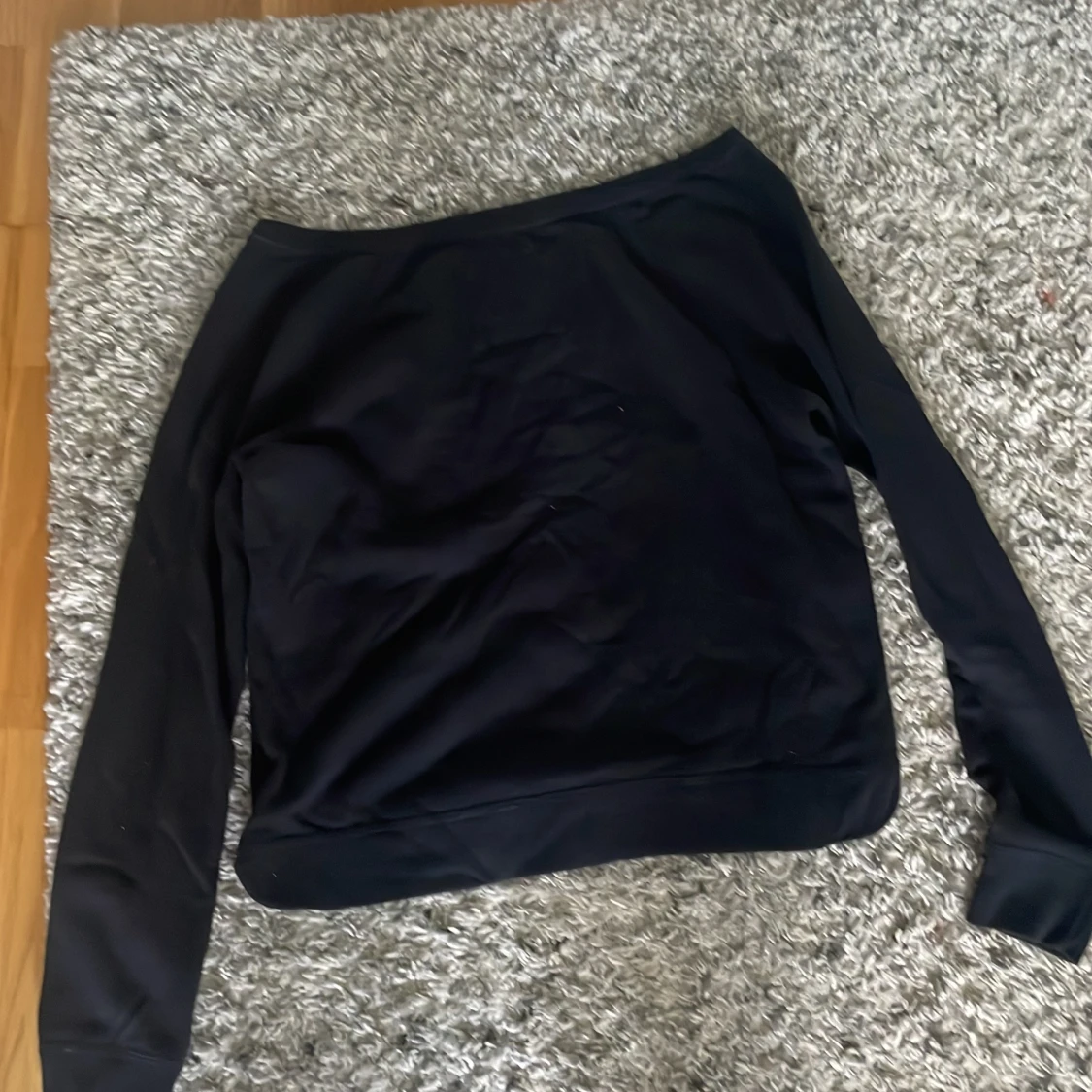 Svart sweatshirt från Abercrombie & Fitch - 1