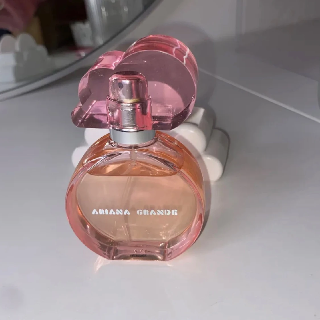 Pink cloud - Ariana Grande  - 1