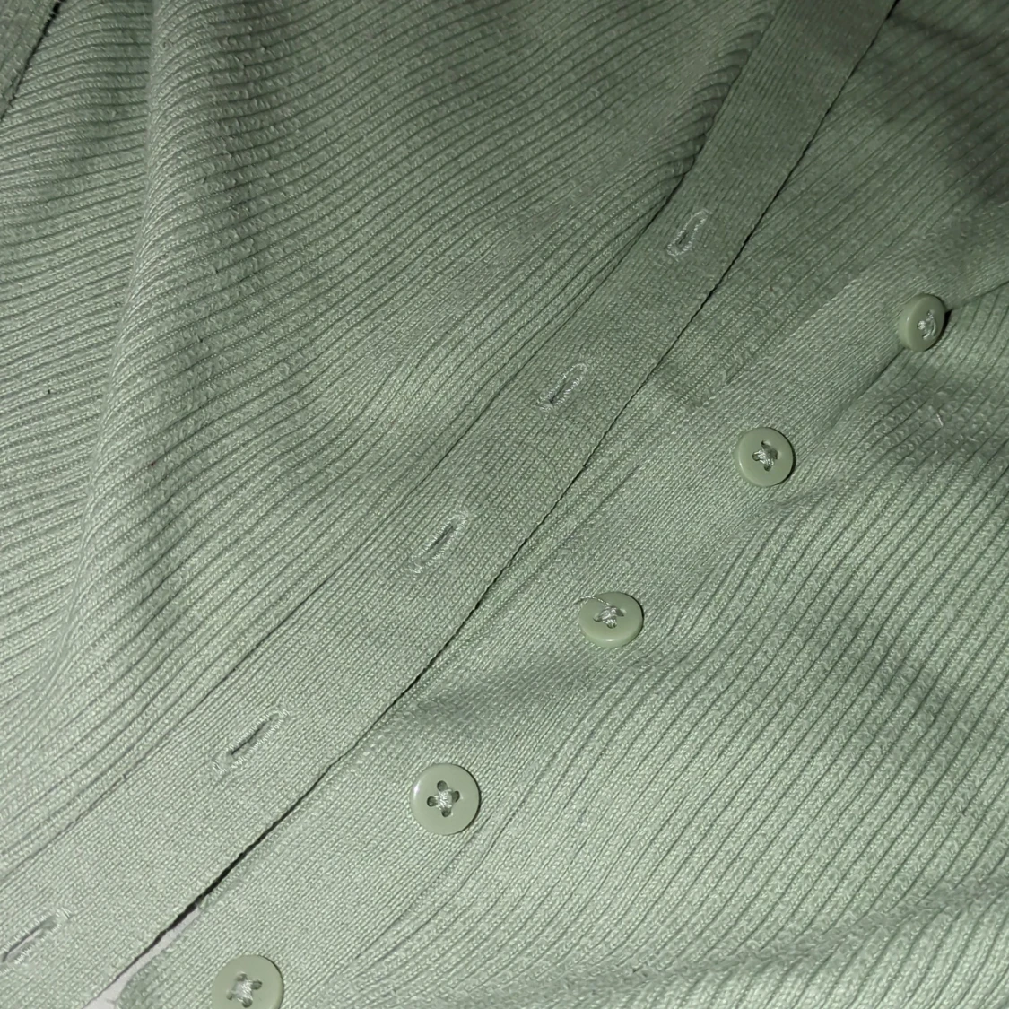 Ljusgrön ribbad kofta från Lindex - 2