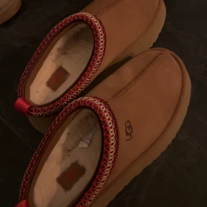 Bruna UGG TAZZ || - Kollar intresset på mina nästan nya UGG TAZZ ||