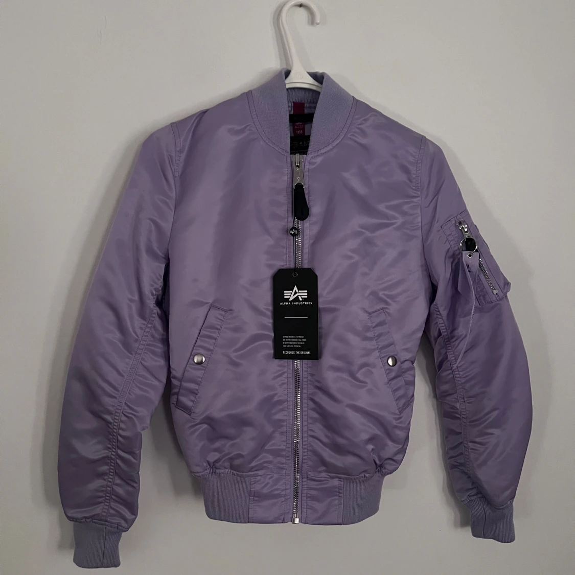 Bomberjacka från Alpha Industries
