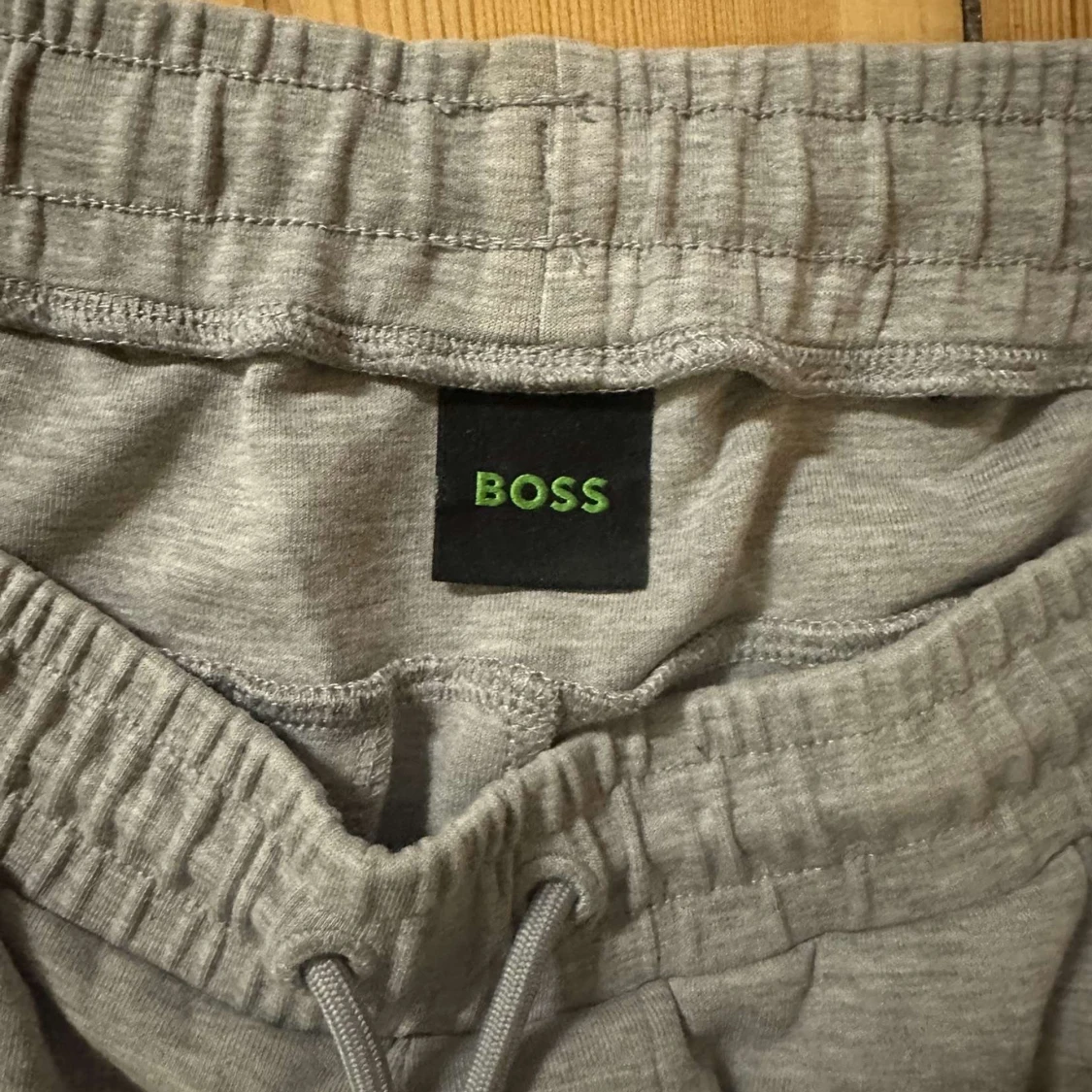 Grå mjukisbyxor från BOSS - 1