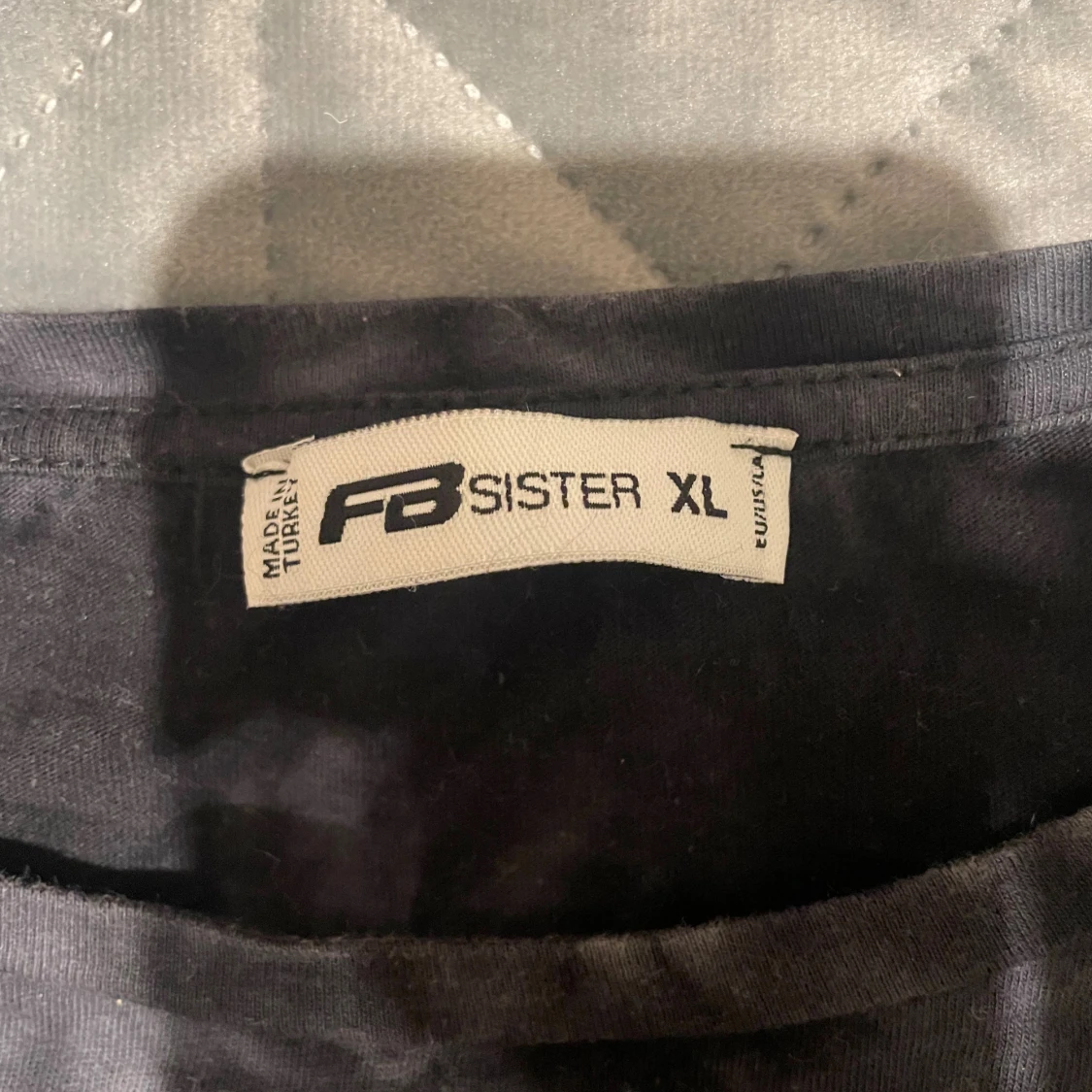 Svart tie-dye t-shirt från FB Sister - 1