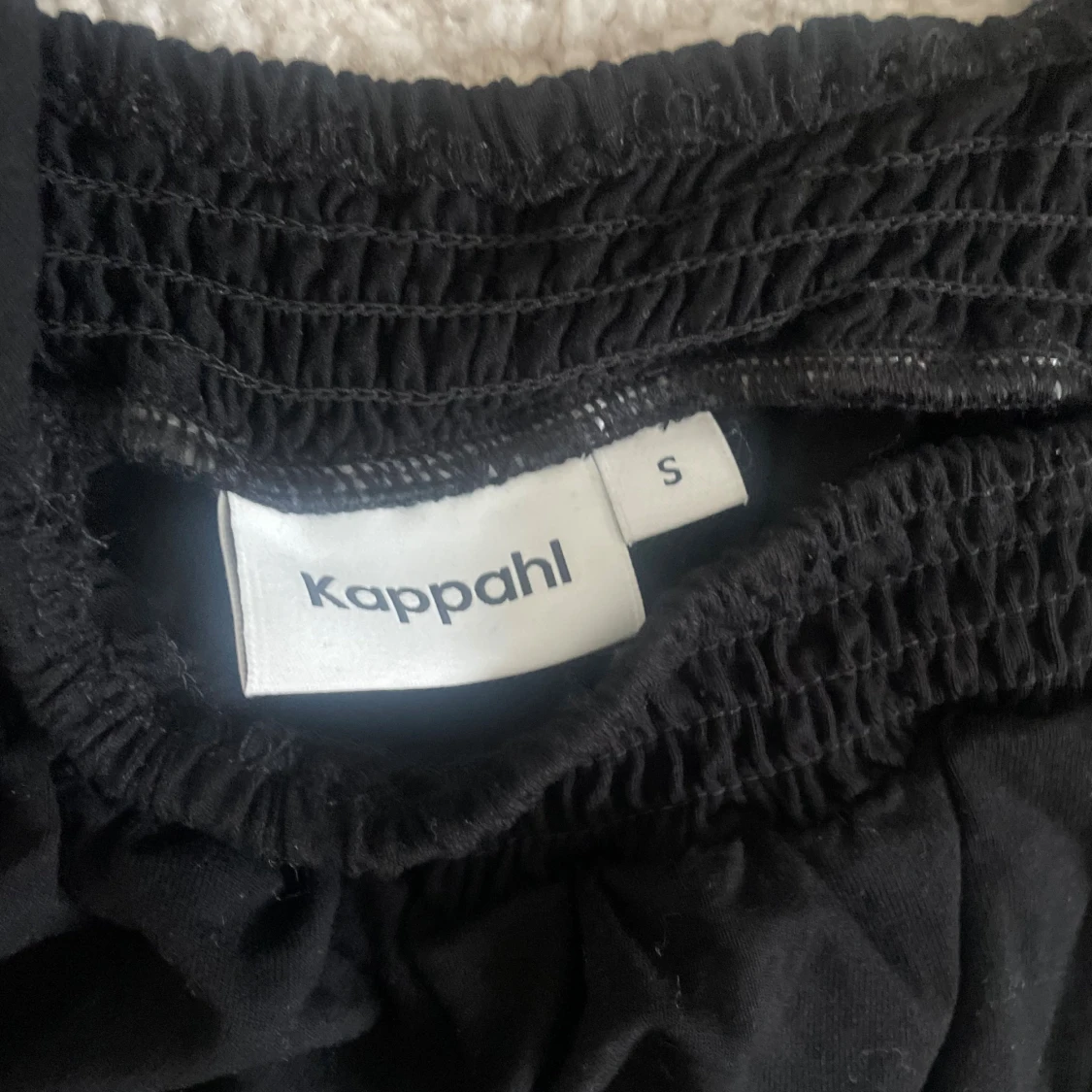 Svart volangtop från Kappahl - 2