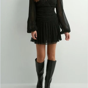 SÖKER!!! Klänning Nelly  - SÖKER denna klänning från Nelly storlek S