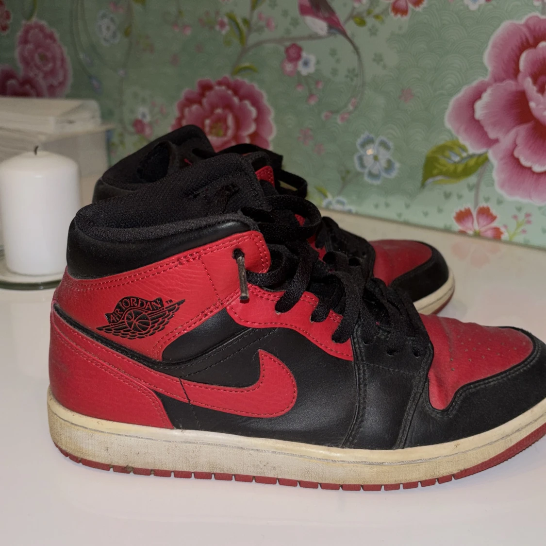 Nike Air Jordan 1 Bred Svart/Röd - 1