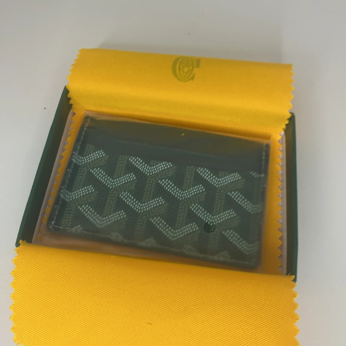 Goy wallet perfect condition green colour  - 3