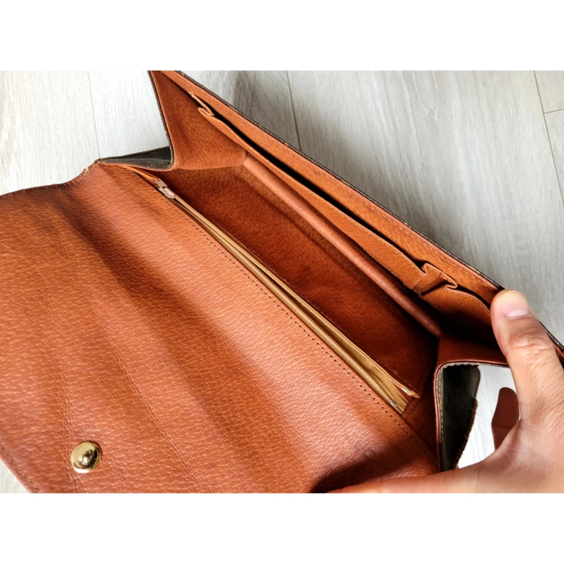 Louis Vuitton Clutch  - 3