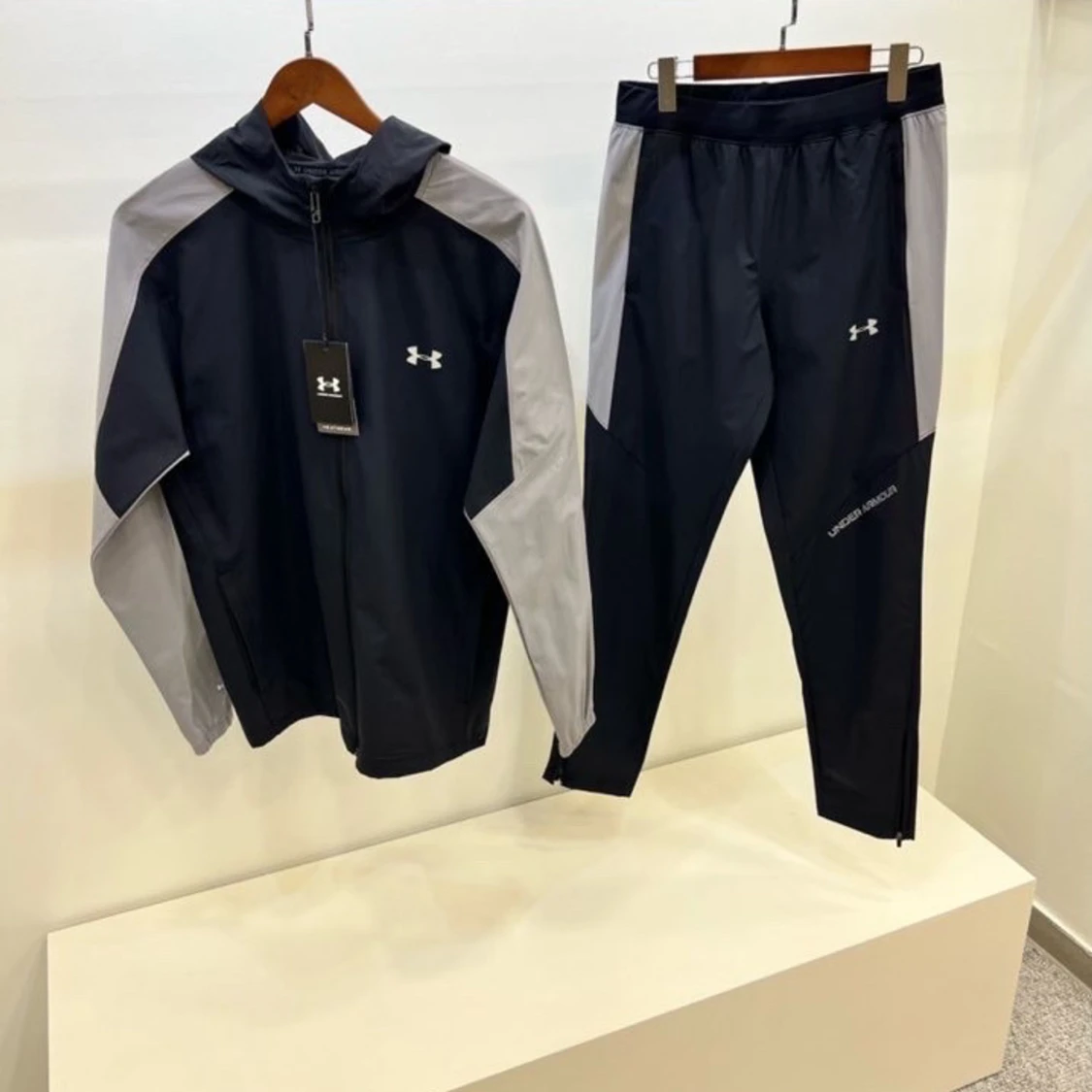 Under Armour svart träningsset