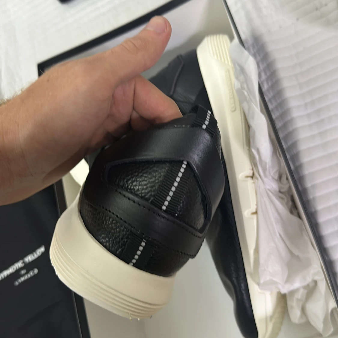 Svarta sneakers Hypnotic Yellow x Lynk & Co - 3