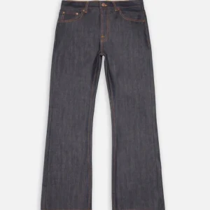 Nudie jeans Flare Glenn Dry Nostalgia - Ett par i princip oanvända Flare Glenn. Dry denim vilket gör att de får sjuka fades medans de används tack vare att bomullen i denimen inte tvättas innan produktion. 