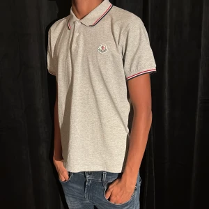 Moncler piqe  - Moncler🙌