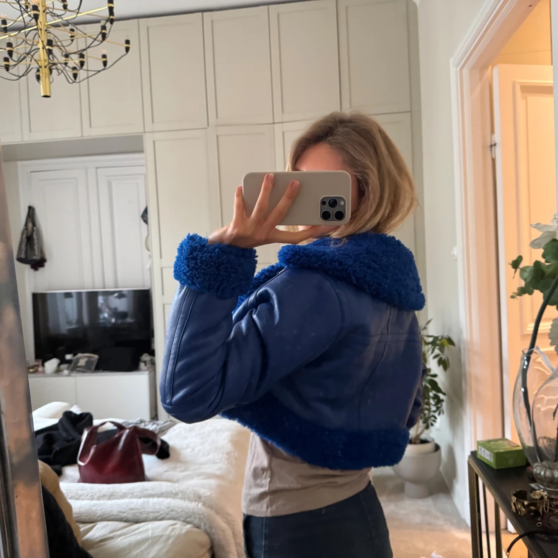 Blå croppad teddyjacka / skinnjacka  - 2