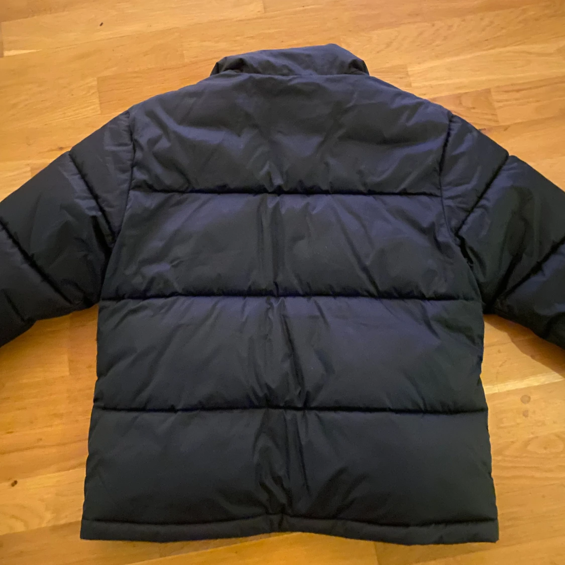 Svart pufferjacka från Everest - 3