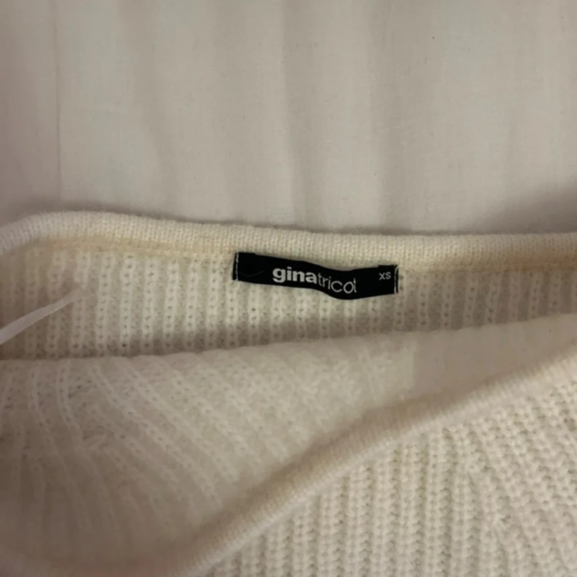 Vit stickad tubtopp från Gina Tricot - 1