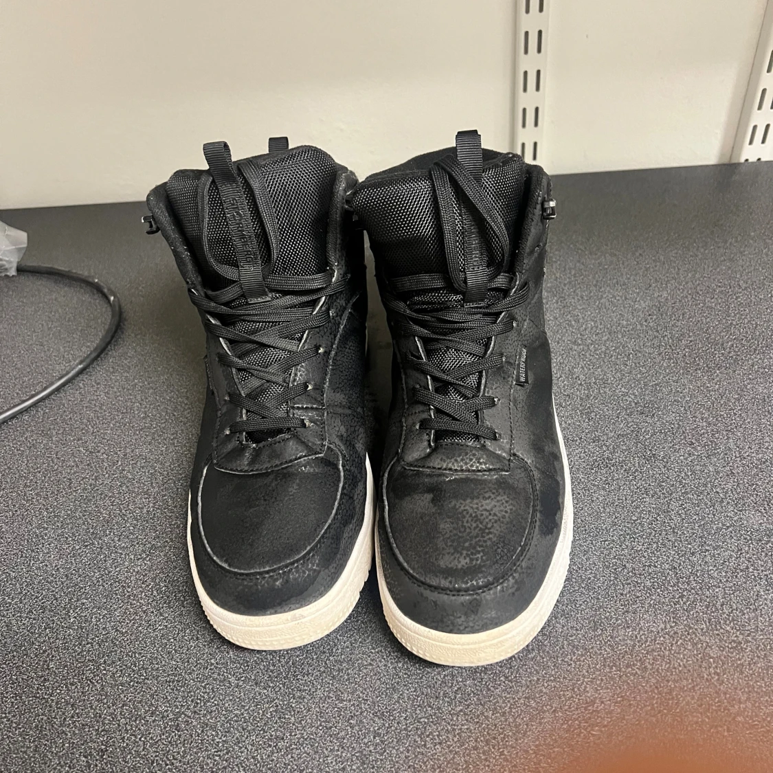 Svarta höga sneakers från Stormberg - 1