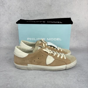 Philippe Model PRSX sneaker - – Condition: 10/10 - brand new, never used  – What is included: Box & dustbag  – Retail price: 3800 SEK