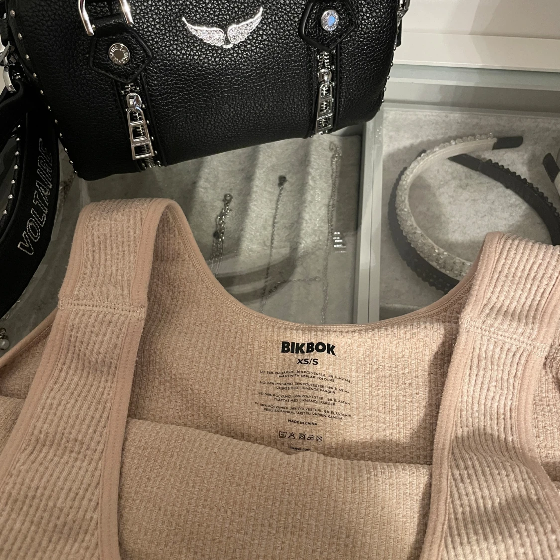 Beige ribbad linnetopp - 2