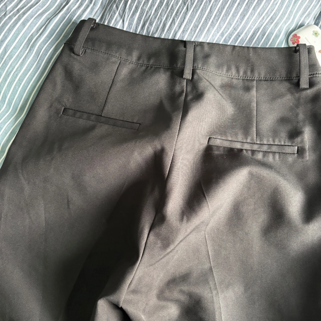 Svarta kostymbyxor med raka ben - 2