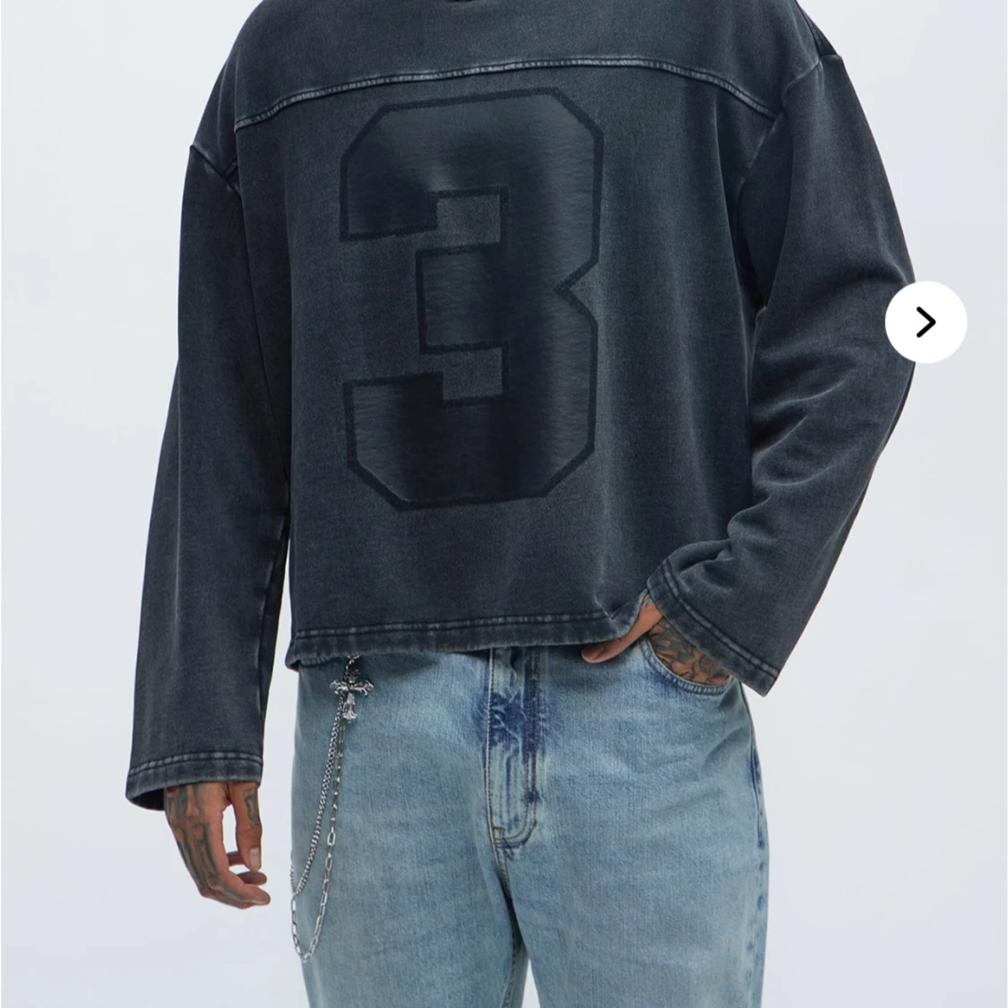 Svart oversized tröja med stor 3:a - 1