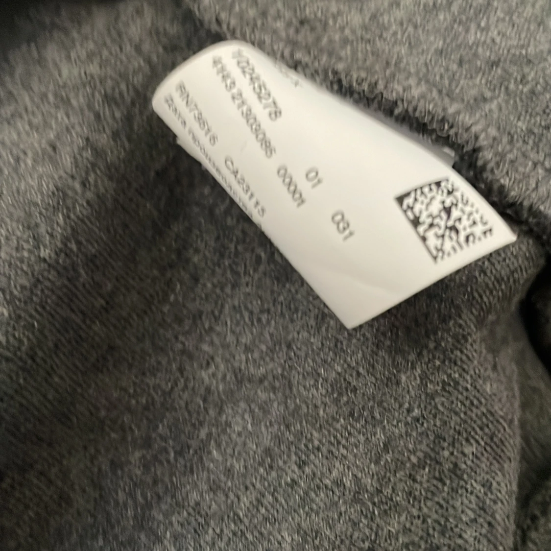 Grå hoodieklänning från BOSS - 4