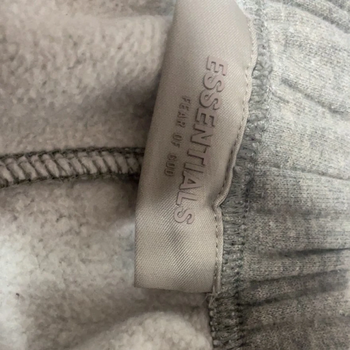 Grå Essentials Fear of God tracksuit - 4