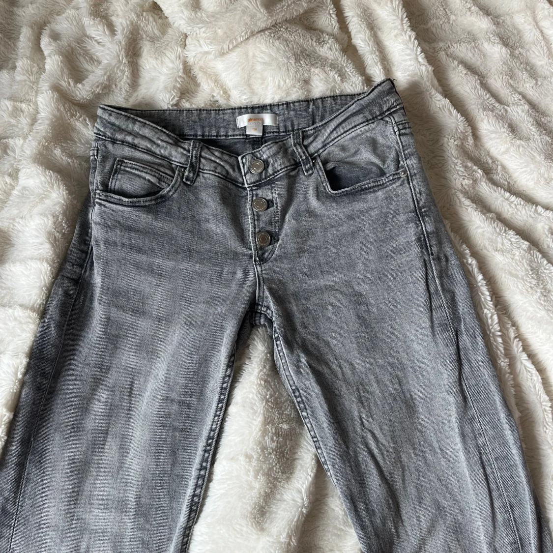 Grå lågmidjade jeans - 2