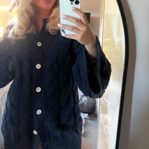 Kabelstickad kofta - Superpopulära GinaTricot koftan💓💓