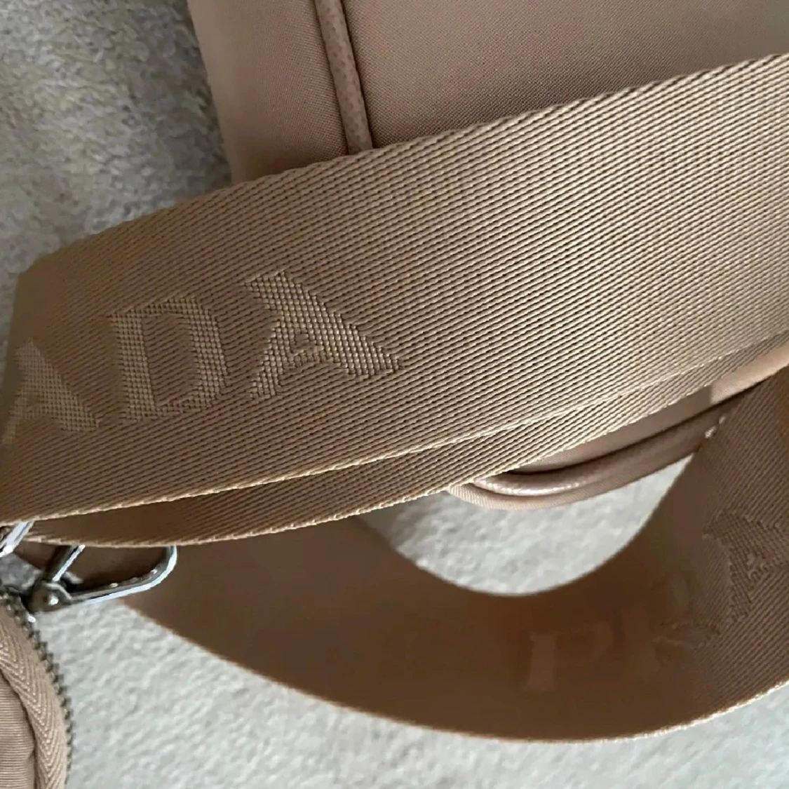 Prada 2005 Re-edition  - 4