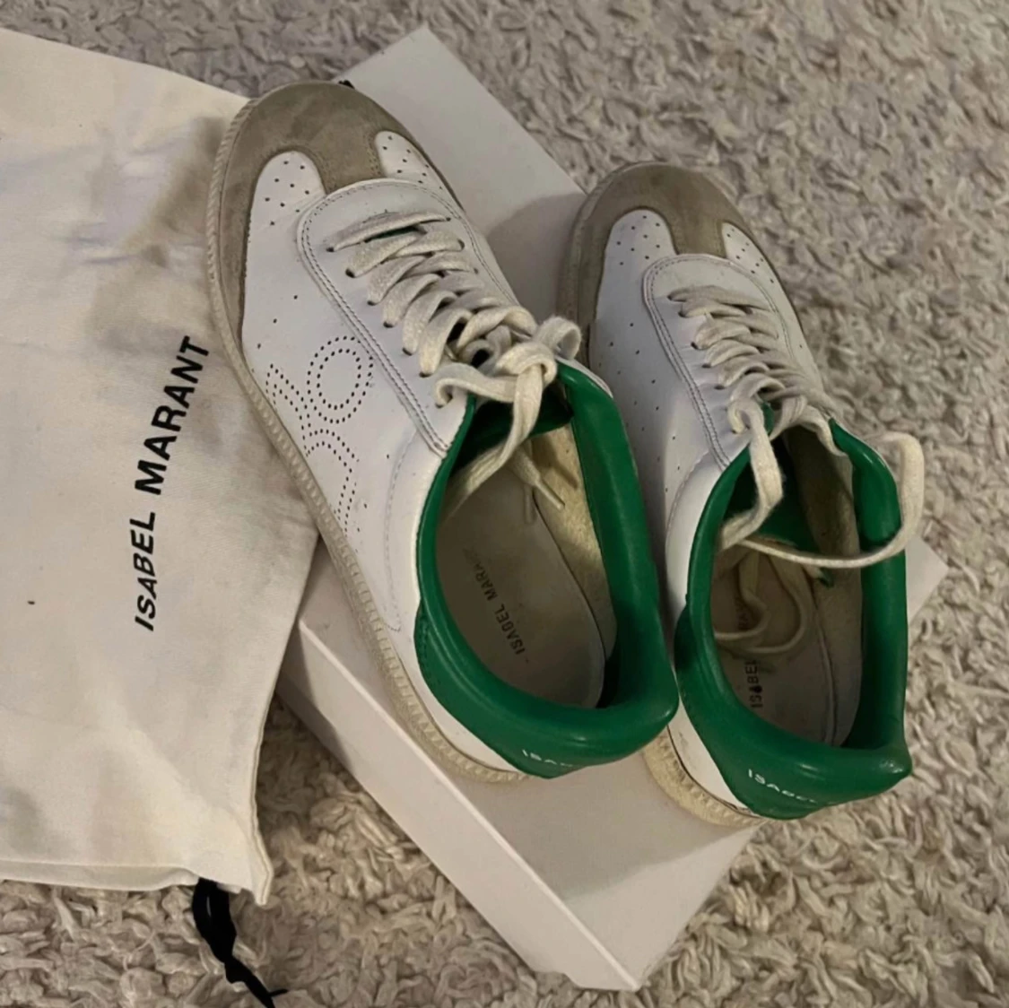 Isabel Marant vita och gröna sneakers - 1