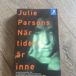 När tiden är inne - En psykologisk thriller om Rachel Beckett, arkitekt som döms för mord och kämpar för rättvisa efter tolv år i fängelse. Spänning, mysterier och starka känslor gör detta till en nagelbitare för dig som gillar mörka och intensiva berättelser.