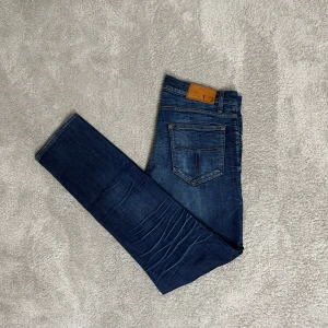 Tiger of Sweden jeans  - Tiger of Sweden jeans | Skick: 8/10 | Strl 31/32 | Pris - 399 | Fraktar via Postnord eller Instabox på köparens bekostnad | Hör av dig vid minsta fråga eller fundering//CL
